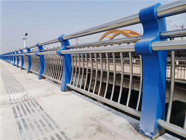 济南304不锈钢复合管护栏的生产工艺揭秘